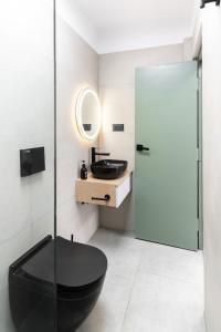 Cosy 1 Bedroom Studio with King Bed Kitchenet in Central Kathmandu with Terrace