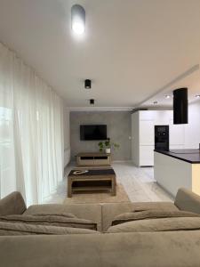 Apartament 8