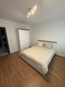 Apartament 8