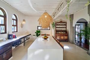 Oceana Beachfront Lux 6BR Retreat Villa Private Yoga Shala