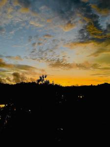 Sea Wawes Hiriketiya