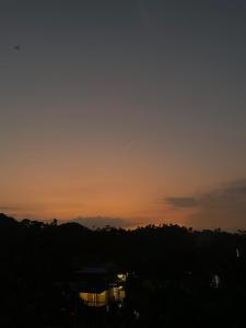 Sea Wawes Hiriketiya