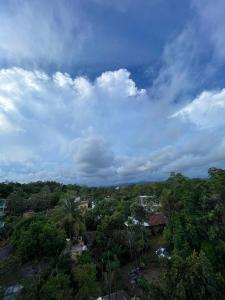 Sea Wawes Hiriketiya