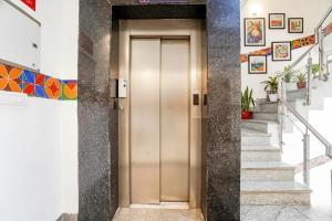 FabHotel Emoji Stays