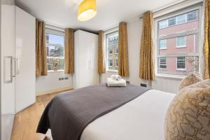 Stunning Oxford Streets Home