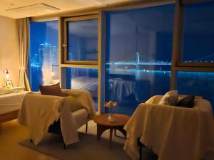 Beachfront view # Sunrise # Photo restaurant # Beam project #