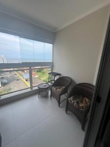 Apartamento Vista para o Mar Com 3 Dormitórios