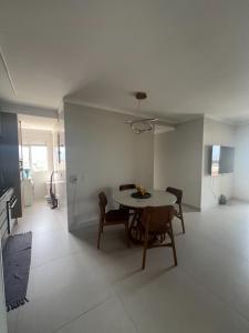 Apartamento Vista para o Mar Com 3 Dormitórios