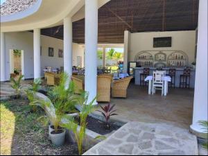 Zuri Tulivu Resort And Restaurant