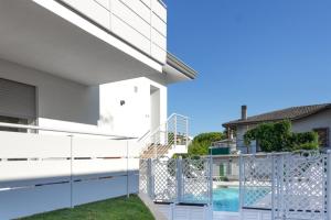Modern apartment with shared pool