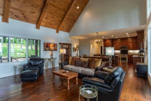 Longview at Eagles Nest