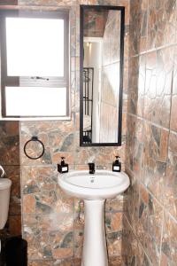 Pecan and Lime Inn The Third Den