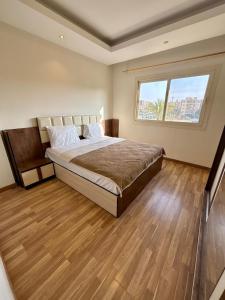 charming cozy retreat in the address compound