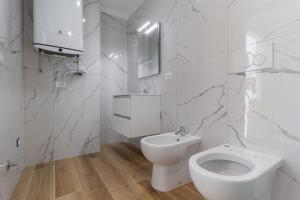 Modern flat with shared pool