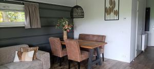 FEAN nature lodge, luxe verblijf met 4 fietsen en prachtig uitzicht over de landerijen, nabij natuurgebieden Drents Friese Wold, Fochterloërveen en gevangenisdorp Veenhuizen