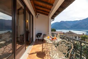 The Lantern Lake View Apartment