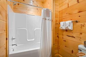 Twin Summit Resort by Ghosal Luxury Lodging