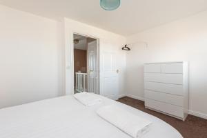 Thinford View 4 bed, 2bath, Parking, Garage