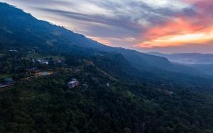 Dream Cliff Mountain Resort