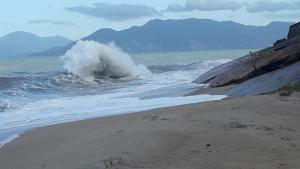 apartamento martim de sá 2 dormitorios pé na areia Edna