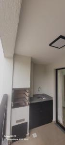 apartamento martim de sá 2 dormitorios pé na areia Edna