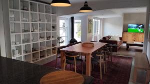 6 on Krisant-Durbanville