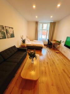 PhuongNest Modern Apartment near Old Town