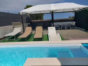 Giardino dEstate - Villa con piscina