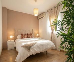 Spacious 2 bedroom apt in the heart of Triana