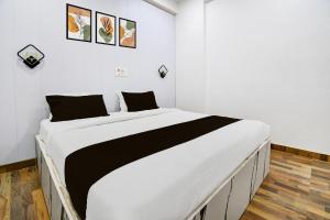 Hotel O The White House