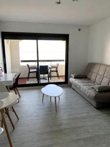 STUDIO VUE IMPRENABLE SUR LE LAC MARIN ET CANIGOU