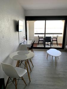 STUDIO VUE IMPRENABLE SUR LE LAC MARIN ET CANIGOU