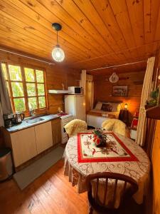 Chalé com Hidro próximo Parque Lago Black Gramado