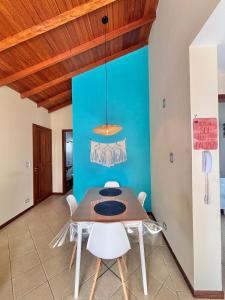 Cobertura de 1 quarto no centrinho de Canasvieiras 400m da praia