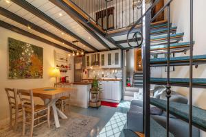 Casa Azul - Welcome To Rhome