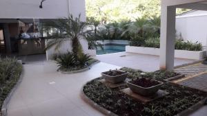 lindo apartamento martim de sá 2 dormitórios pé na areia 22 C gicelia