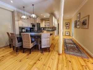 Villa Candle Berry - Tranquil Lagoon Retreat