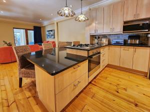 Villa Candle Berry - Tranquil Lagoon Retreat