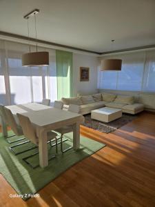 Zagreb Green Hill Apartment