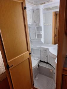 Proboost Arctic Center Cosy Caravan