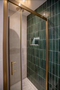 Newly Refurbished Modern Maisonette