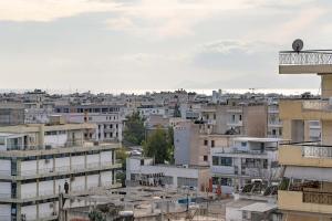 Sunlit Terrace 3BR Apartment - Tavros by ΜΡS