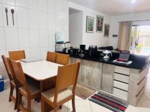 Casa a 40m do mar c Piscina e Ar Condicionado