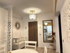 SkyView Luxury Apartment