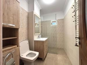 SkyView Luxury Apartment