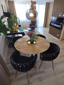 7thHeaven centre suite FREE PARKING in the building