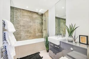 Stylish Garden Flat in Kensington Olympia