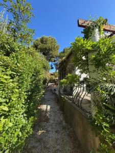 La petite maison près de la mer, avec jardin et parking