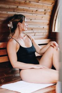 Nestledstays - The Hide