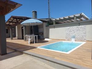 Reveillon Disponível Casa com Piscina Pertinho Do Mar Em Capão Da Canoa